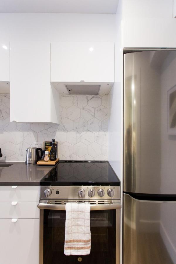 Blue Oasis Studio With Full Kitchen And Bath By Den Stays 蒙特利尔 外观 照片
