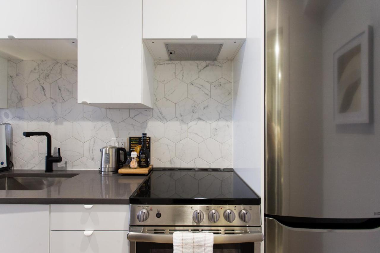 Blue Oasis Studio With Full Kitchen And Bath By Den Stays 蒙特利尔 外观 照片
